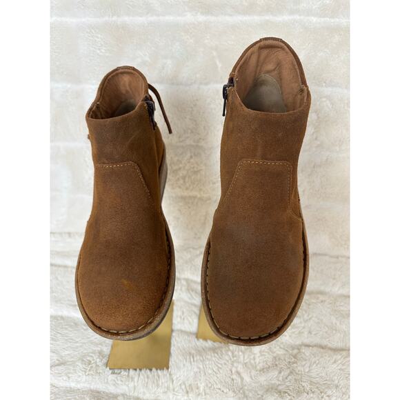 Born Viana Sz 7 Suede Rubber Sole Bootie Comfy Pull on Zipper side Brown Wedge - Picture 2 of 6